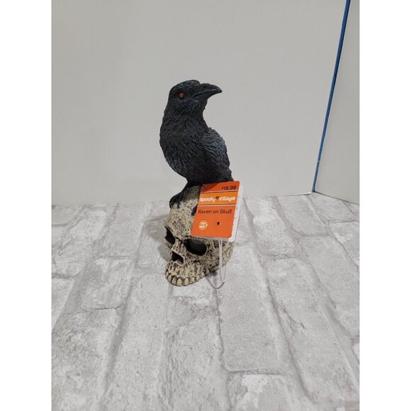 Raven on Skull LED Illuminated Eyes 9" Tall Spooky Village New Home Decor - Picture 5 of 12